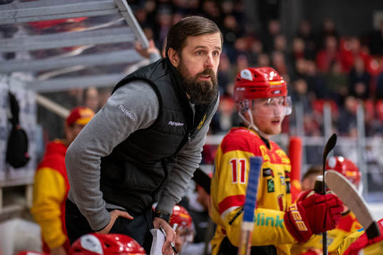Kalmars tränare Viktor Tuurala