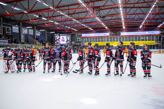 Nybros spelare jublar
