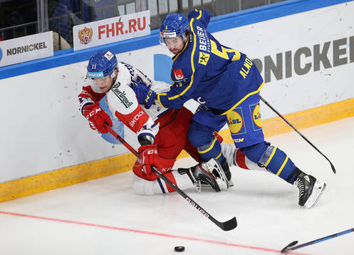 Christian Juus of Sweden and Andrey Nestrashil  of Czech