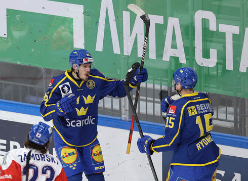 Emil Larsson and Gustav Rydahl of Sweden celebrates