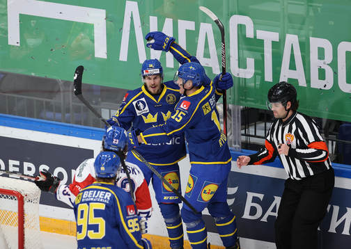 Emil Larsson and Gustav Rydahl of Sweden celebrates