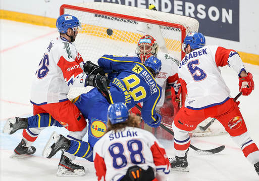 Malte Strömwall of Sweden and Shimon Grubets of Czech