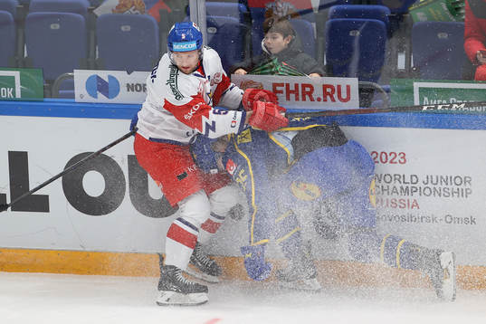 Gustav Rydahl of Sweden and Jakub Yerzhabek of Czech