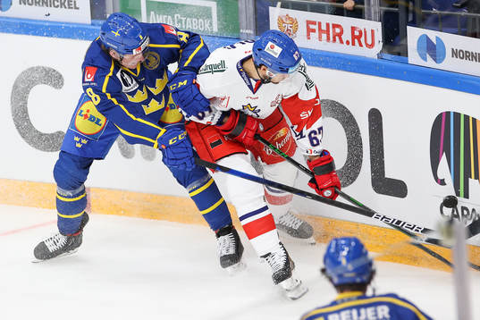 Fredrik Olofsson of Sweden and Michael Frolik of Czech