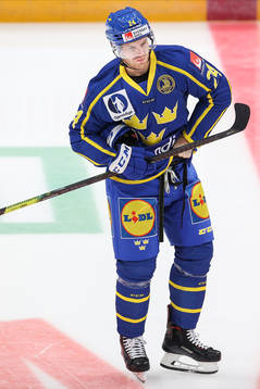 Oscar Lindberg of Sweden