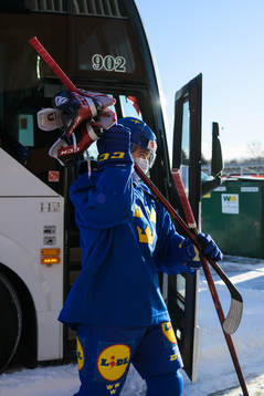Alexander Holtz of the Swedish under-20 national ice hockey