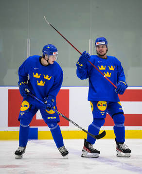 Oskar Olausson and Alexander Holtz of the Swedish under-20