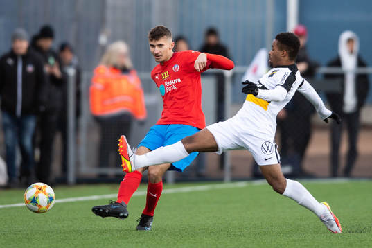 Helsingborgs Gabriel El-Youssef och AIKs Salim Nkubiri