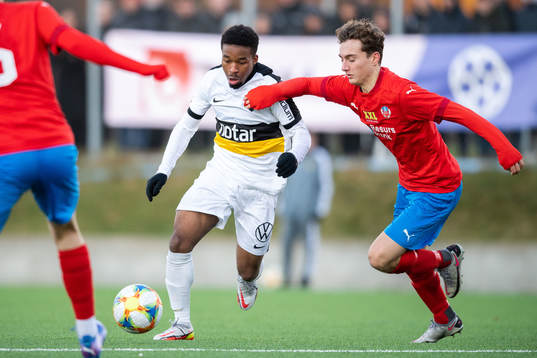 AIKs Salim Nkubiri och Helsingborgs Casper Ljung