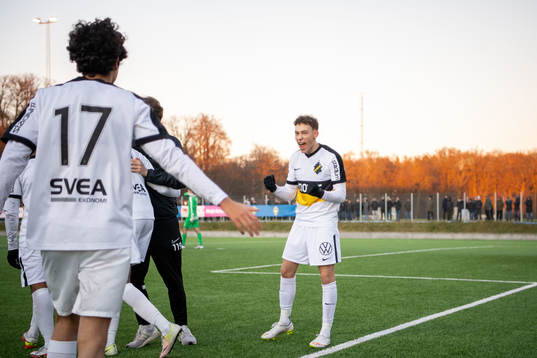 AIKs Victor Andersson jublar