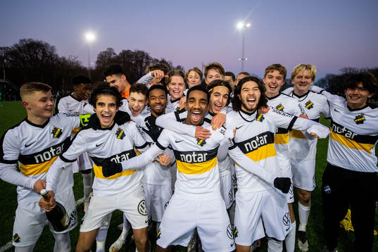 Bläddra bland fler bilder av Fotboll, P17-Allsvenskan, final, Helsingborg - AIK