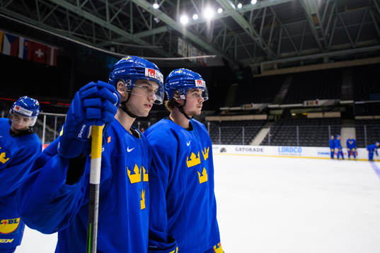 William Eklund and Alexander Holtz of the Swedish under-20