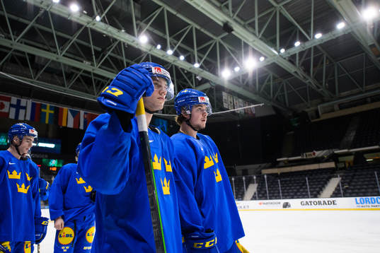 William Eklund and Alexander Holtz of the Swedish under-20