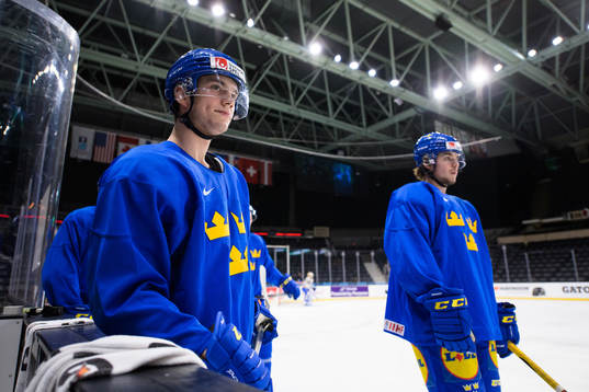 William Eklund and Alexander Holtz of the Swedish under-20