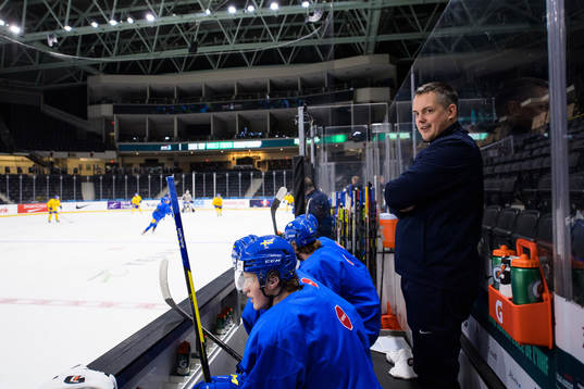 Head coach Tomas Montén of the Swedish under-20 national