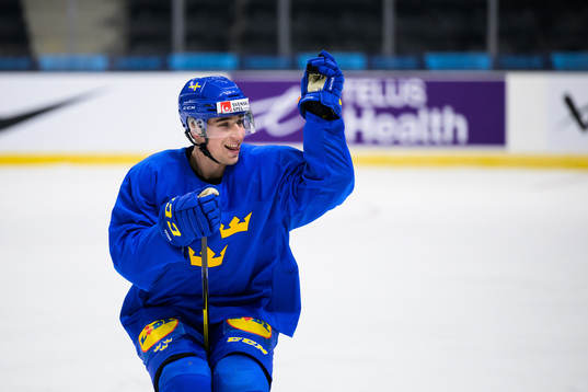 Daniel Torgersson of the Swedish under-20 national ice