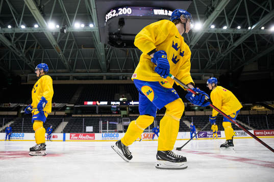 Leo Lööf of the Swedish under-20 national ice hockey team