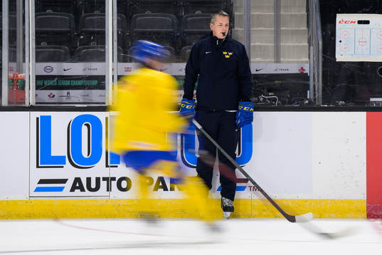 Head coach Tomas Montén of the Swedish under-20 national