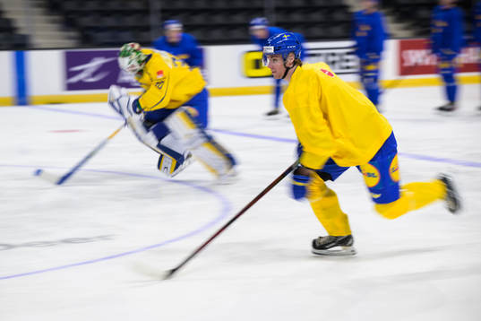 Leo Lööf of the Swedish under-20 national ice hockey team
