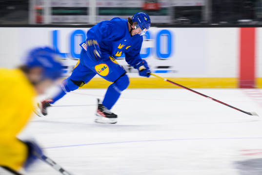 Alexander Holtz of the Swedish under-20 national ice hockey