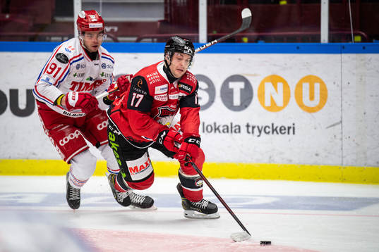 Timrås Viktor Lodin och Malmö Redhawks Pathrik Westerholm