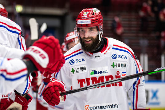Timrås Per Svensson jublar