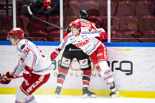 Timrås Pontus Åberg och Malmö Redhawks Oliver Lauridsen