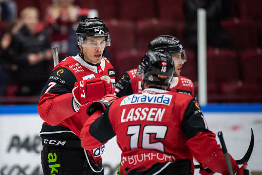 Malmö Redhawks Oliver Lauridsen jublar