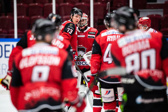 Malmö Redhawks Adam Ollas Mattsson och målvakt Daniel