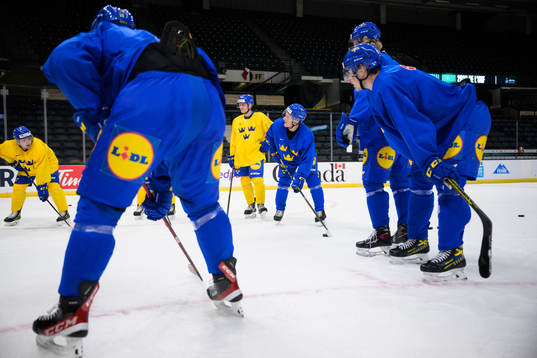 Emil Andrae of the Swedish under-20 national ice hockey team