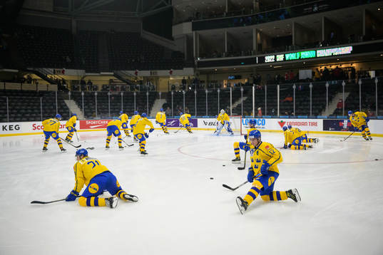 Players of Sweden at warm-up