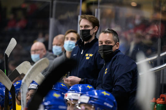 Head coach Tomas Montén of Sweden