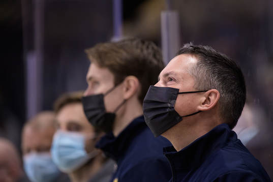 Head coach Tomas Montén of Sweden