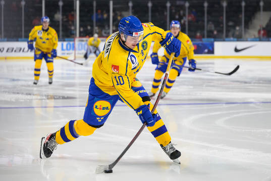 Alexander Holtz of Sweden