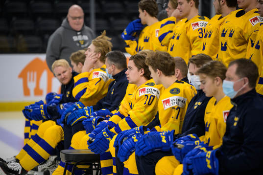 Alexander Holtz of Sweden at a team photo shoot