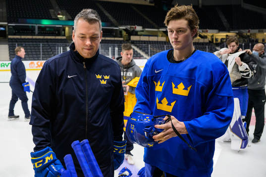 Head coach Tomas Montén and Oskar Olausson of Sweden at a
