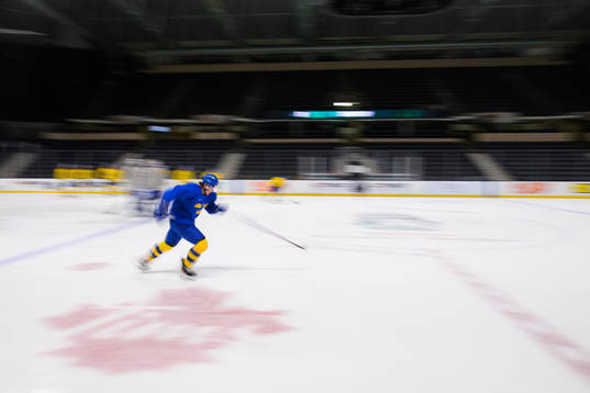 Alexander Holtz of Sweden at a training session