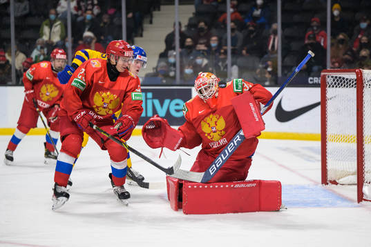 Åke Stakkestad of Sweden challenges Yegor Savikov and