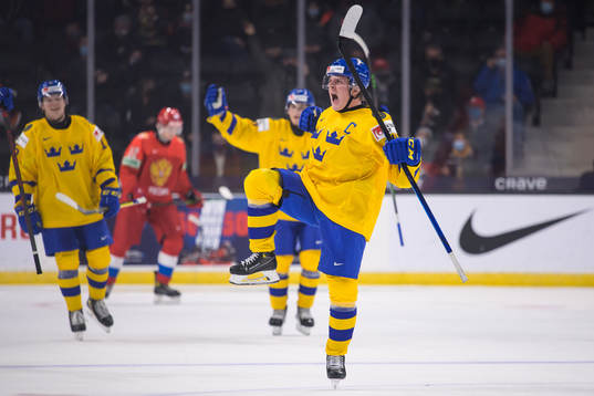 Bläddra bland fler bilder av 2022 IIHF World Junior Championship, day 1, Russia - Sweden