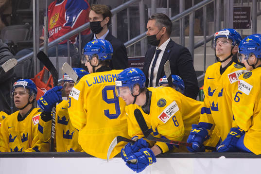 Head coach Tomas Montén of Sweden