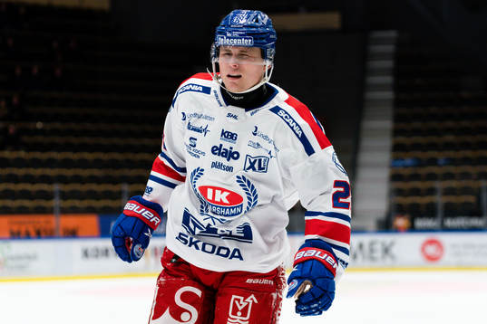 Oskarshamns John Dahlström skadar sig