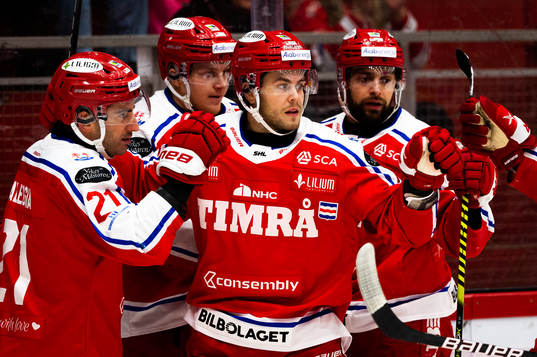 Timrås Pontus Åberg jublar