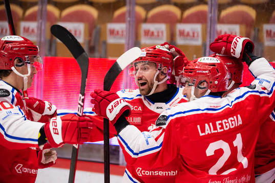 Timrås Albin Lundin jublar