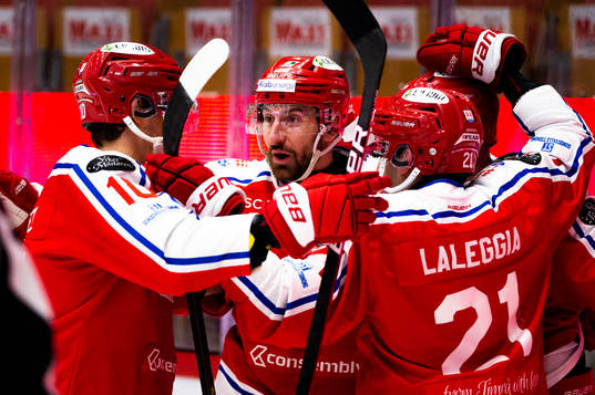Timrås Albin Lundin jublar