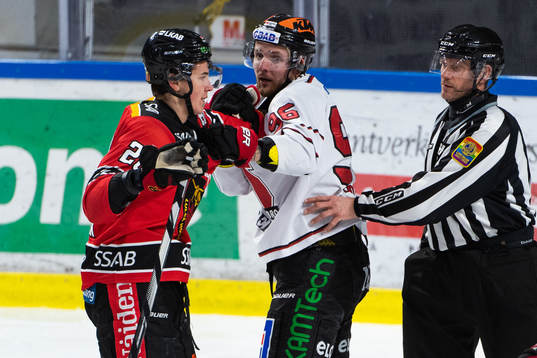 Luleås Radek Muzik och Örebros Robin Kovacs