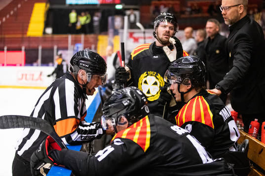 Brynäs Dmytro Timashov blir utvisad