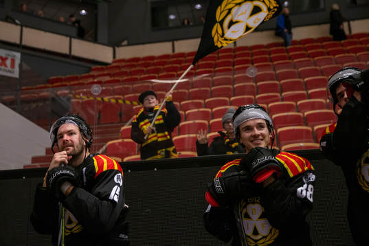 Brynäs Simon Bertilsson och Dmytro Timashov