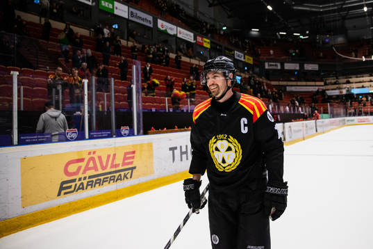 Brynäs Anton Rödin jublar
