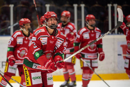 ModosOlivia Carlsson jublar