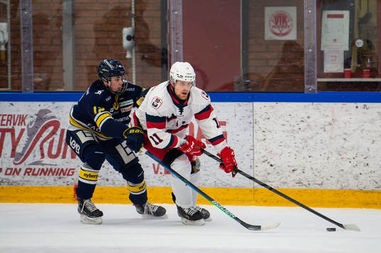 s Kalle Holm och Västerviks Alexander Hilmerson